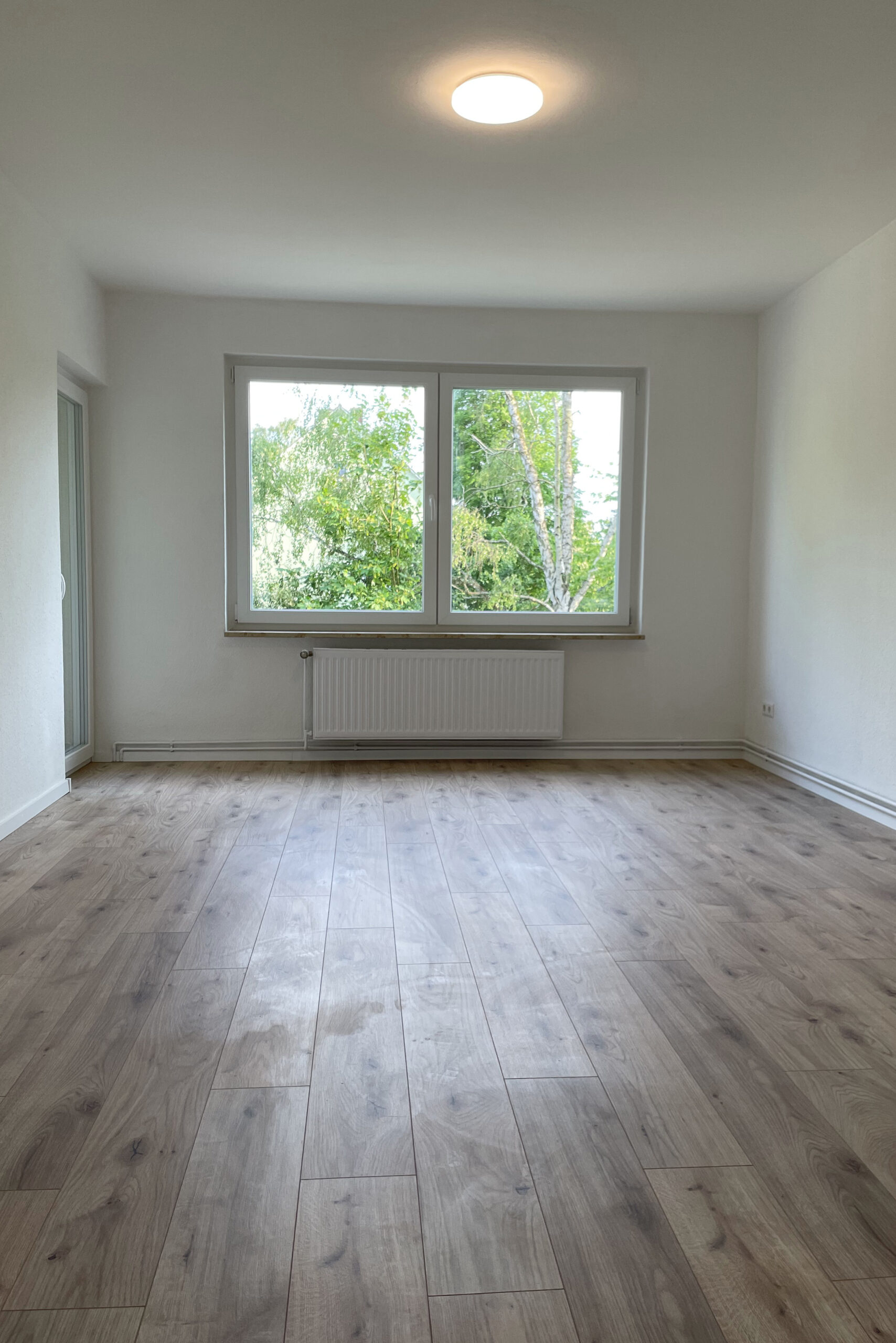 Sanierung Haustür Generalunternehmer Innenausbau Maler Bodenleger Tischler Fenster Hannover Garbsen Wunstorf Seelze Neustadt Badezimmer Dusche