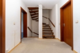 Flur OG - Familienfreundliches Reihenmittelhaus mit ausgebautem Dachgeschoss und großem Platzangebot