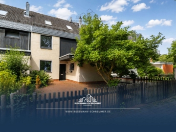 Familienfreundliches Reihenmittelhaus mit ausgebautem Dachgeschoss und großem Platzangebot, 31535 Neustadt am Rübenberge, Reihenmittelhaus