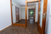Diele - Familienfreundliches Reihenmittelhaus mit ausgebautem Dachgeschoss und großem Platzangebot