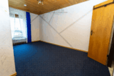 Schlafzimmer - 3-Zimmer-Wohnung mit Balkon und praktischer Raumaufteilung