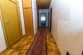 Flur - 3-Zimmer-Wohnung mit Balkon und praktischer Raumaufteilung