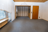 Wohnzimmer - 3-Zimmer-Wohnung mit Balkon und praktischer Raumaufteilung