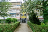 Außenansicht - 3-Zimmer-Wohnung mit Balkon und praktischer Raumaufteilung