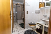 Bad / Toilette - 3-Zimmer-Wohnung mit Balkon und praktischer Raumaufteilung