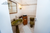 Gäste WC - -RESERVIERT- Einfamilienhaus mit Kamin, Bar und Doppelgarage in traumhafter Feldrandlage von Garbsen