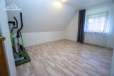Büro - Einfamilienhaus mit großzügigem Garten, drei Garagen und hochwertiger Ausstattung in Laatzen