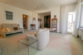 Wohnzimmer - Großzügige 4-Zimmer-Maisonette mit 2 Balkonen, Dachterrasse & Garage in Garbsen-Berenbostel
