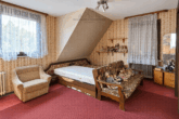 Schlafzimmer - Einfamilienhaus mit Potenzial, Vollkeller und Garten in Wedemark-Resse