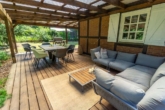 Terrasse - Historisches Fachwerk mit modernem Wohnkomfort – modernisiert mit Pool & Sauna auf Naturgrundstück