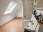 DG Badezimmer - Familienfreundliches Reihenhaus mit Kamin, Garten und überdachter Terrasse in Garbsen-Osterwald