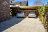 Carport - Außergewöhnliches Energieeffizienzhaus in Garbsen – 2-Liter-Viebrockhaus
