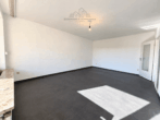 Wohnzimmer - Sonnige 2-Zimmer-Wohnung mit Terrasse und Gartenanteil in Garbsen