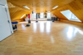 OG 2 großer Kursraum - Gepflegtes Fitness- und Gewerbeobjekt mit Sauna und vielseitigem Nutzungspotenzial in Wunstorf