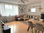 Wohnzimmer - Gepflegte 2-Zimmer Wohnung mitten in Varhenwald-List
