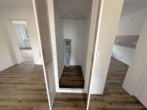Flur - Sanierte 4-Zimmer-Wohnung mit Balkon in Langenhagen