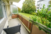 Balkon in den Hinterhof (Südseite) - Gepflegte 3-Zimmer-Etagenwohnung mit zwei Balkonen in Garbsen-Berenbostel
