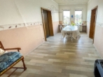 OG Essbereich - Mischimmobilie mit Zweifamilienhaus und vermieteter Werkstatt-/Lagerhalle auf 3.885 m² in Garbsen