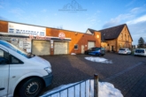 Außenansicht - Mischimmobilie mit Zweifamilienhaus und vermieteter Werkstatt-/Lagerhalle auf 3.885 m² in Garbsen
