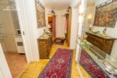 Flur - Wohnen im Altbau zwischen Eilenriede und Maschsee – hohe Decken und zwei Balkone in der Südstadt