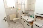 Badezimmer - Gemütliche 2-Zimmer-Erdgeschosswohnung mit Blick ins Grüne