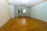 Wohnzimmer - 3-Zimmer-Wohnung mit Balkon, Garage und guter Raumaufteilung in Alt-Garbsen