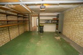 Garage - Gepflegter Bungalow mit Garten, Terrasse, Doppelgarage und Kamin in Grasdorf
