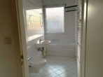 Badezimmer - Helle 3-Zimmer-Wohnung mit zwei Balkonen in Hannover-List