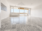 Wohnbereich mit Küche - Helle 3-Zimmer-Wohnung im Ihme Zentrum mit Weitblick, Balkon & Erstbezug nach Sanierung