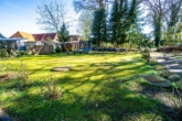 Garten - Raum für Ideen – Wohnhaus mit Gewerbeteil auf großem Grundstück mit idealer Parksituation