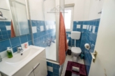 Badezimmer OG - Raum für Ideen – Wohnhaus mit Gewerbeteil auf großem Grundstück mit idealer Parksituation