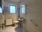 Badezimmer - Geräumige 3-Zimmer-Wohnung – ideal für handwerklich Begabte