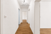 Flur - Moderne 3-Zimmer-Wohnung mit Balkon und Schallschutzfenstern in Herrenhausen