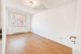 Schlafzimmer - Moderne 3-Zimmer-Wohnung mit Balkon und Schallschutzfenstern in Herrenhausen