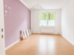 Wohnzimmer - 2-Zimmer-Wohnung mit Altbau-Charme im Erdgeschoss in Hannover-List