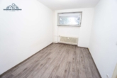 Schlafzimmer - 2-Zimmer-Wohnung mit Loggia in zentraler Lage von Langenhagen