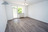 Wohnzimmer - 2-Zimmer-Wohnung mit Loggia in zentraler Lage von Langenhagen