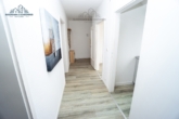 Flur - Dachgeschosswohnung mit gemütlicher Dachterrasse in Langenhagen