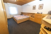 Schlafzimmer - Großzügiges Einfamilienhaus mit Werkstatt, gepflegtem Garten und vielseitigem Raumangebot