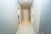 Flur - Wohnen mit Ausblick – 3-Zimmer-Wohnung mit Aufzug, Garage & besonderer Privatsphäre in Seelze