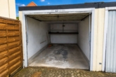 Garage - Wohnen mit Ausblick – 3-Zimmer-Wohnung mit Aufzug, Garage & besonderer Privatsphäre in Seelze