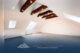 Titelbild - Kernsaniertes 1-Zimmer-Dachgeschossapartment mit Stellplatz – zentral in Lehrte gelegen