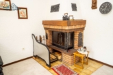 Kamin - Geräumige Doppelhaushälfte mit Partykeller, großzügigem Garten, Kamin & Sauna