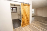Küchentür - Großzügige 4-Zimmer-Wohnung mit Hobbyraum & Tiefgaragenstellplatz in Garbsen