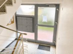 Treppenhaus - Sanierte 2-Zimmer-Wohnung mit Balkon und Stellplatz in Berenbostel